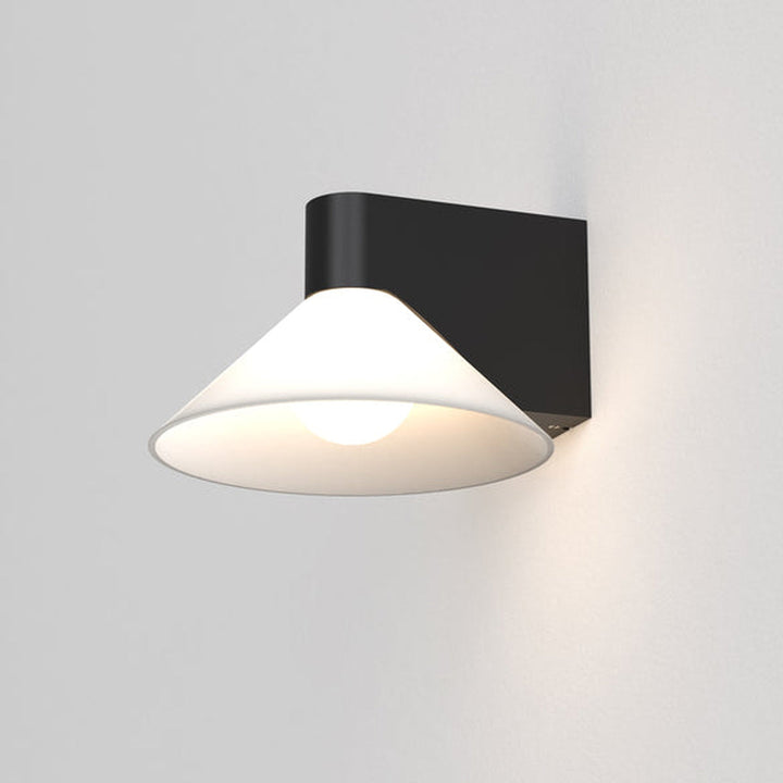 Conic vegglampe IP44-Baderomsbelysning vegglamper-Astro Lighting-Matt Svart-Asg__1451002-Lightup.no