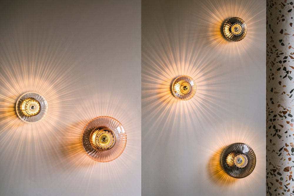 New Wave Optic 26 Wall Lamp - Smoke-Vegglamper-Design by Us-Grå-Des__23021-Lightup.no