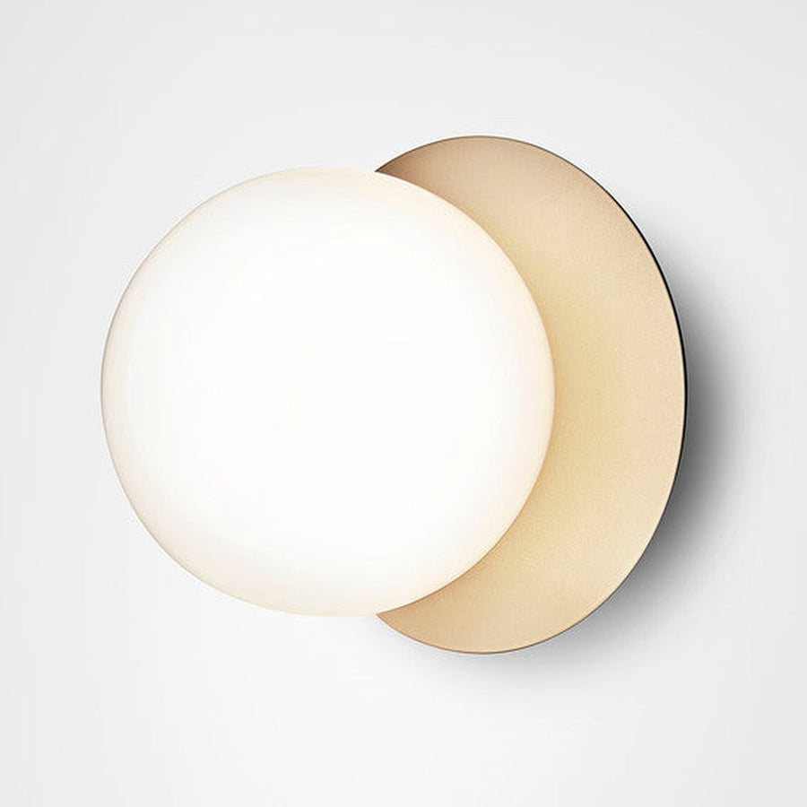 Nuura Liila 1 vegglampe/taklampe - medium - nordic gold / opal-Vegglamper-Nuura-Messing / Opal-Nua__2046002-Lightup.no