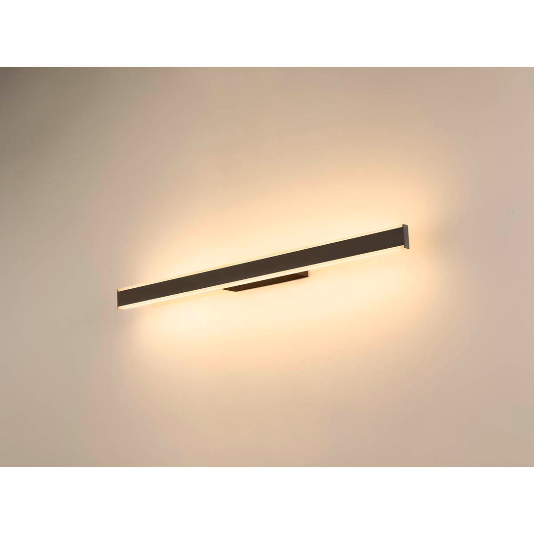 One Linear vegglampe opp/ned lys 70,5 cm 20W 2700/3000 Kelvin IP44 - Dimbar-Baderomsbelysning vegglamper-Slv-Svart-slv-1008081-Lightup.no