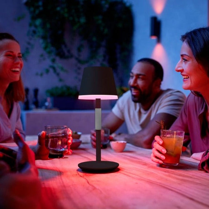 Philips Hue Go bærbar bordlampe oppladbar-Bordlamper-Philips Hue-Svart-929003128501-Lightup.no