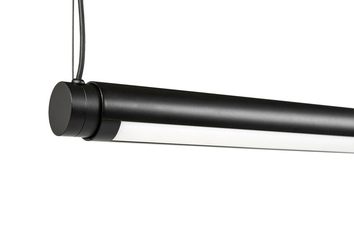 Factor Linear Suspension Lamp Directional 1500 / Soft - svart-Takpendler-HAY-Svart-HAY__AB696-B554-AB16-Lightup.no