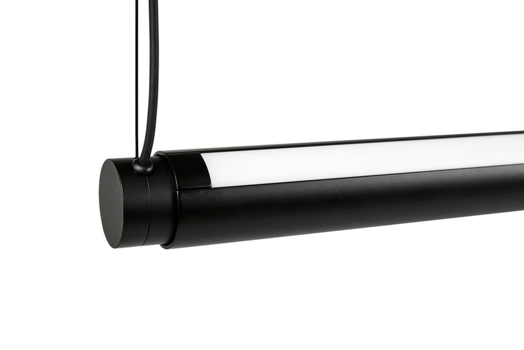 Factor Linear Suspension Lamp Directional 1500 / Soft - svart-Takpendler-HAY-Svart-HAY__AB696-B554-AB16-Lightup.no